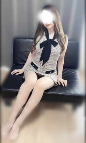 梅田 メンズエステ【マダムと紳士】の桐生えりなさん