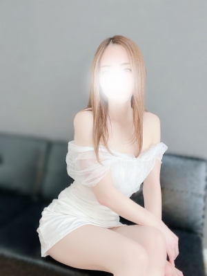 梅田 メンズエステ【マダムと紳士】の向井もかさん