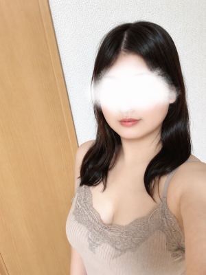 梅田 メンズエステ【マダムと紳士】の朝比奈ひなもりさん